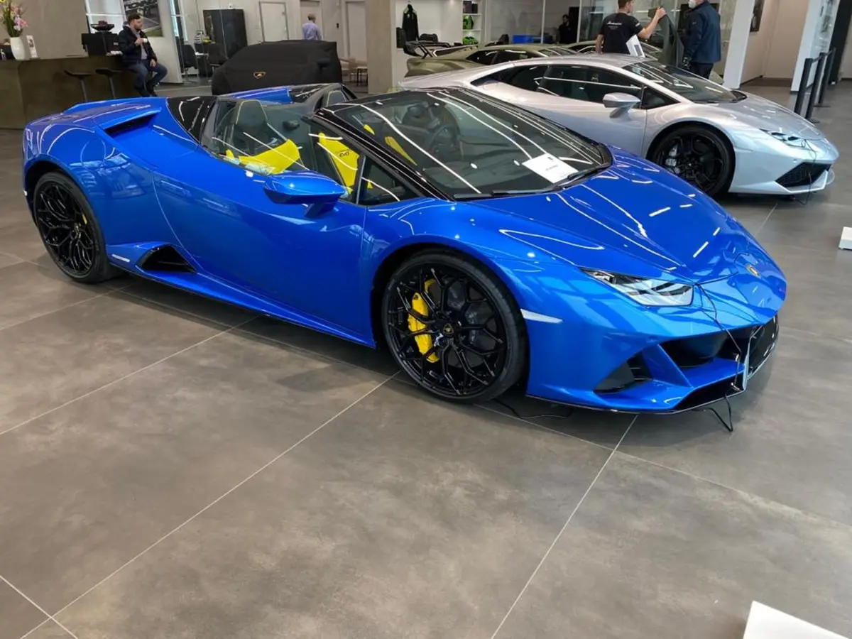 Lamborghini Huracan Evo Spyder 2022, Frontansicht — Munich Luxury Cars, München