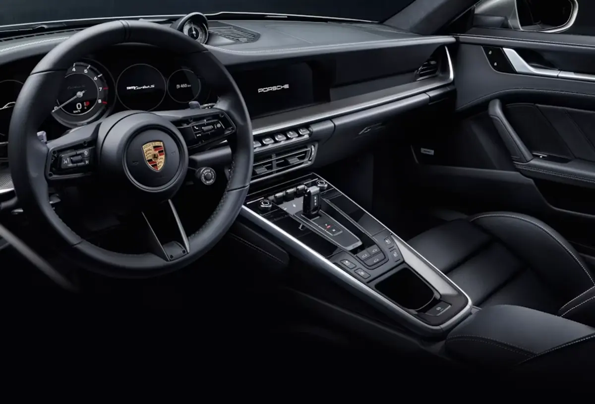 Porsche 992 Carrera 4 GTS Cabrio 2024, Außenansicht — Munich Luxury Cars, München